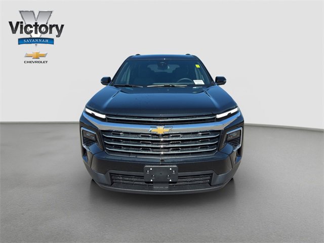 2025 Chevrolet Traverse photo 2
