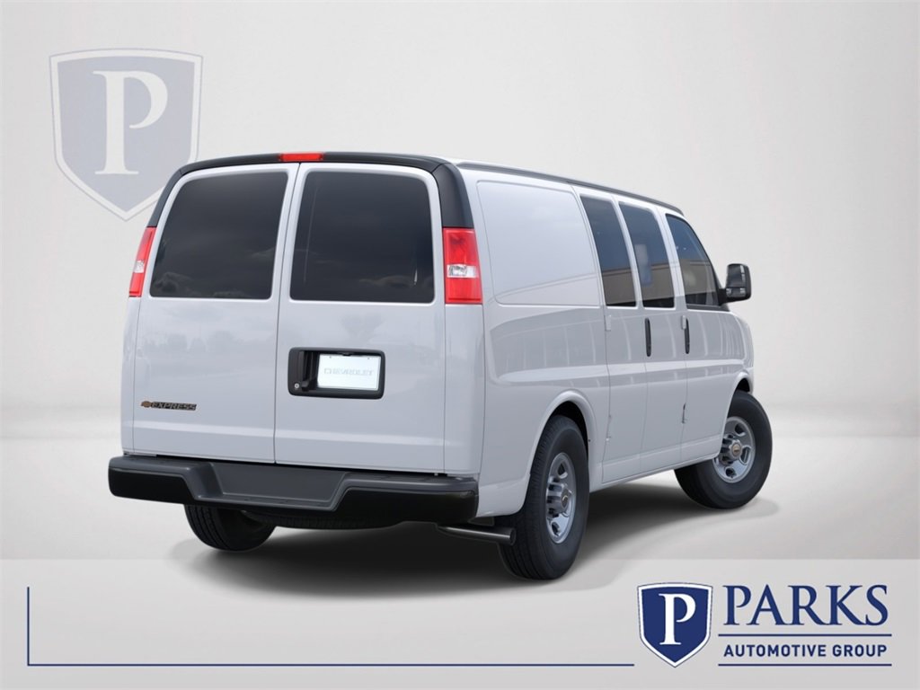 2025 Chevrolet Express Cargo 2500 photo 3