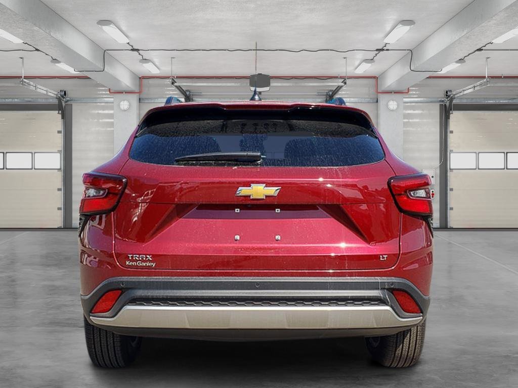2025 Chevrolet Trax LT photo 6