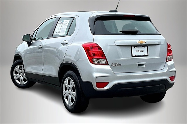 2019 Chevrolet Trax LS photo 4