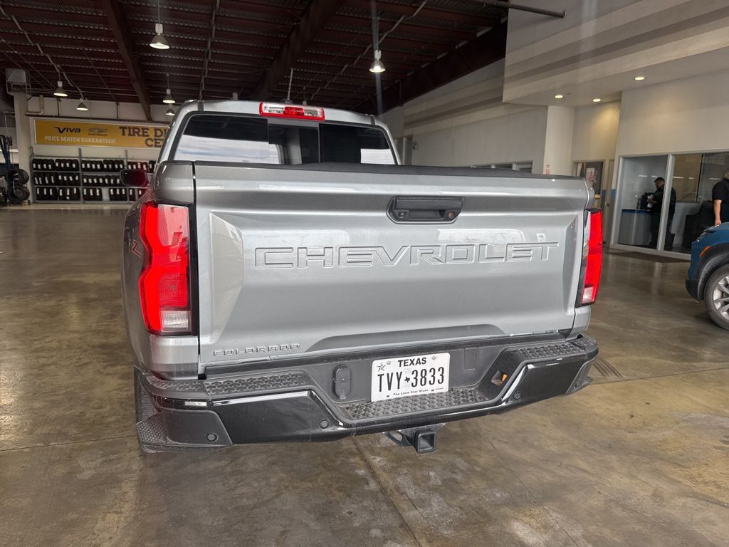 2024 Chevrolet Colorado Z71 photo 7