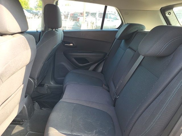 2015 Chevrolet Trax LS photo 8