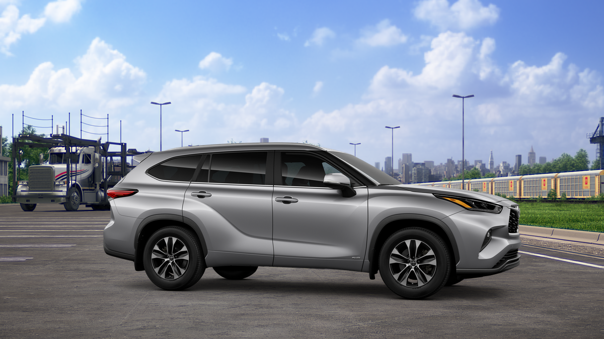 2025 Toyota Highlander Hybrid XLE photo 13