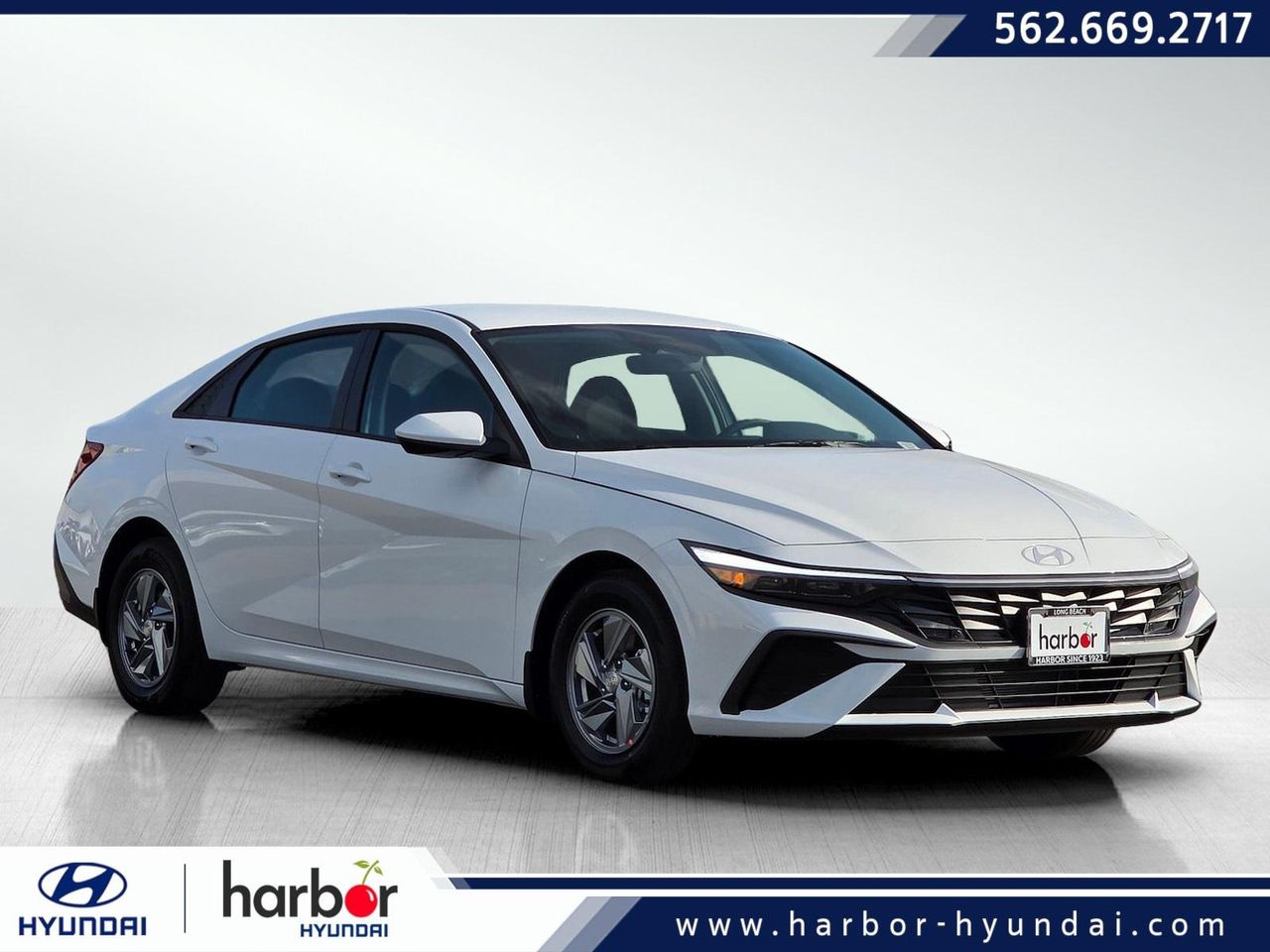 2026 Hyundai Elantra SE's photo