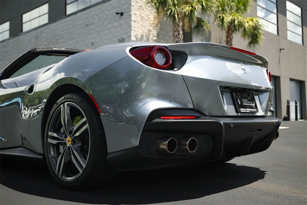 2022 Ferrari Portofino Base photo 11