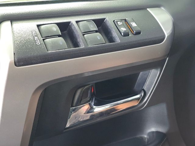 2016 Toyota 4Runner SR5 Premium photo 24