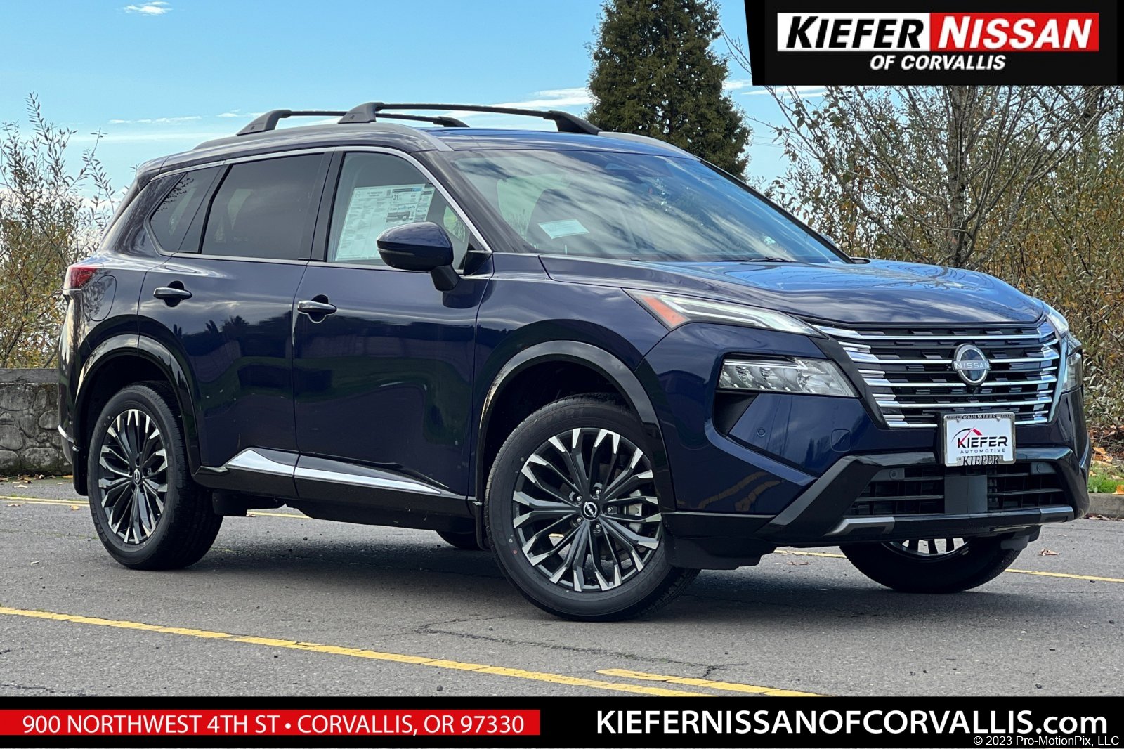 2026 Nissan Rogue Platinum's photo