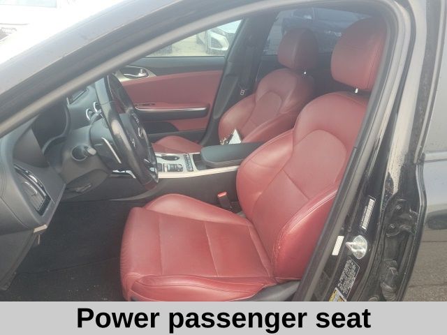 2018 Kia Stinger GT photo 2
