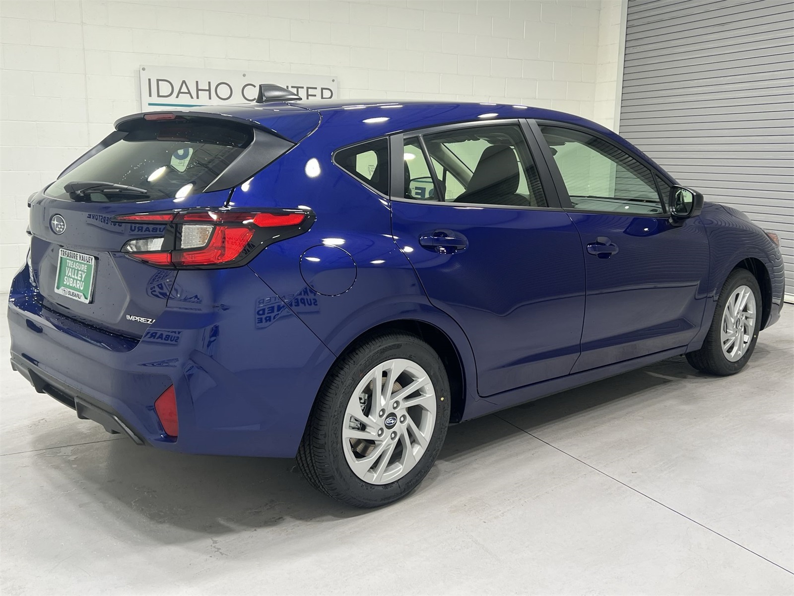 2025 Subaru Impreza Base photo 7
