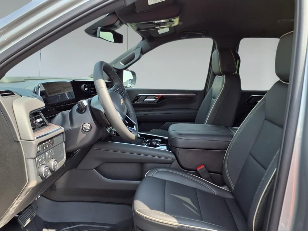 2025 Chevrolet Tahoe Premier photo 19