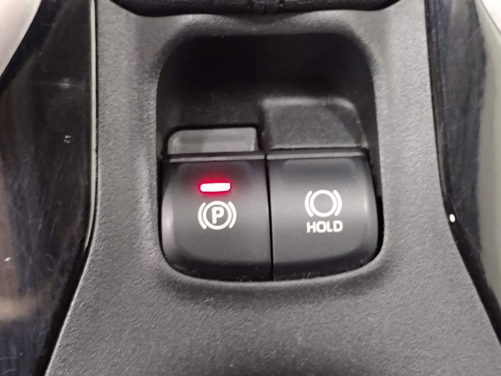 2021 Toyota Corolla LE photo 25