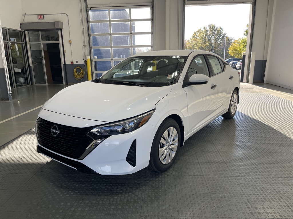 2025 Nissan Sentra S photo 3