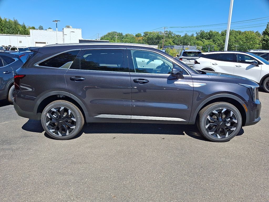 2026 Kia Sorento EX photo 7