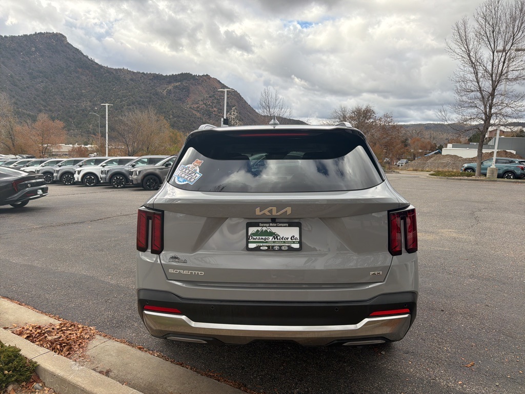 2025 Kia Sorento X-Line EX photo 2