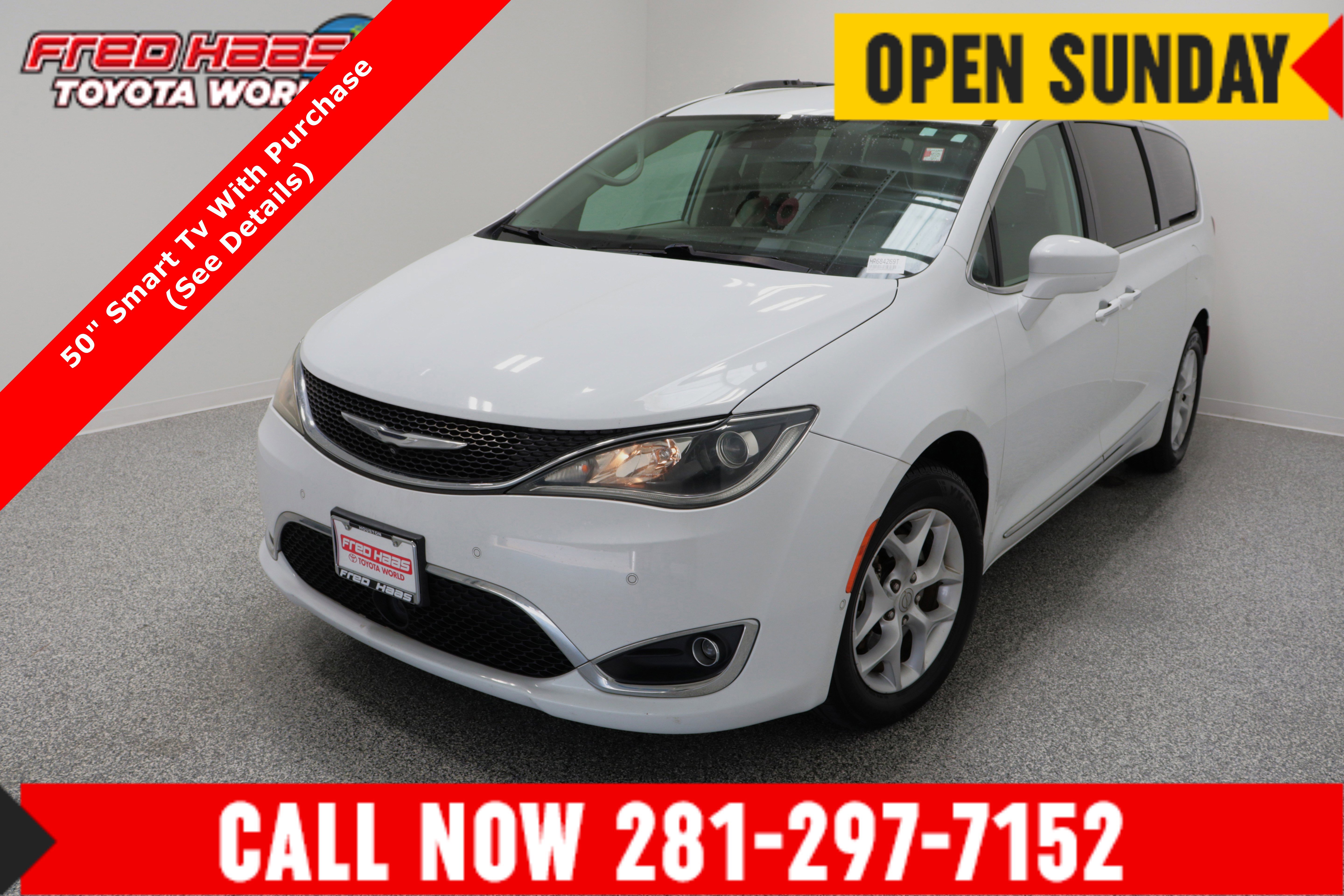 2017 Chrysler Pacifica Touring-L Plus