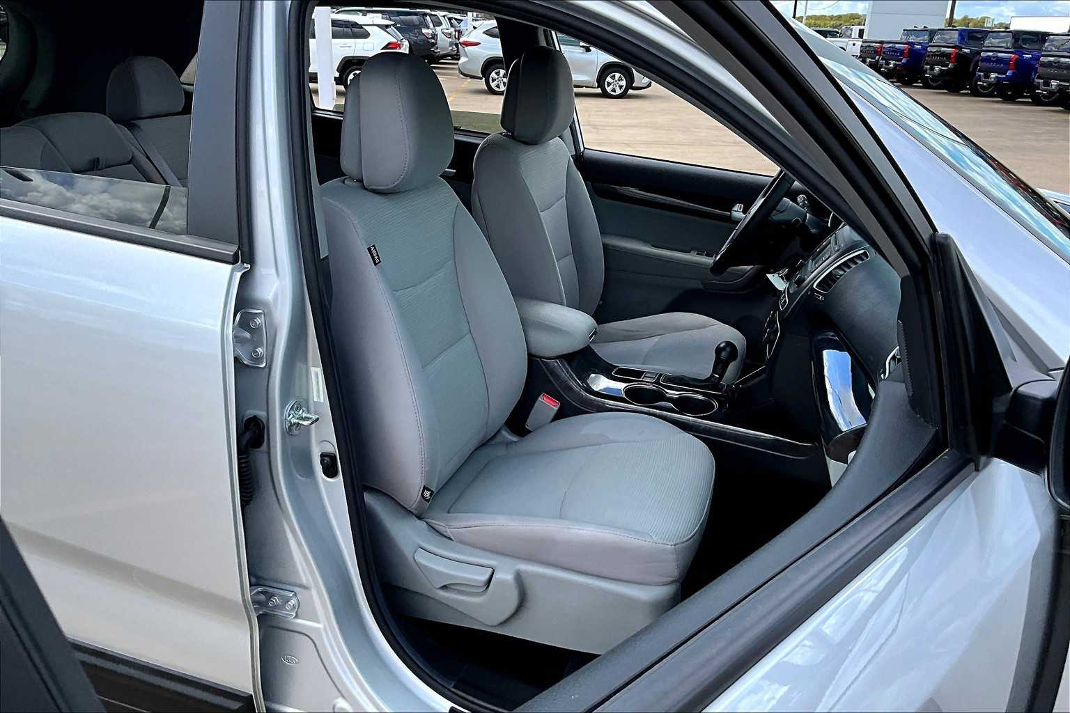2015 Kia Sorento LX photo 8