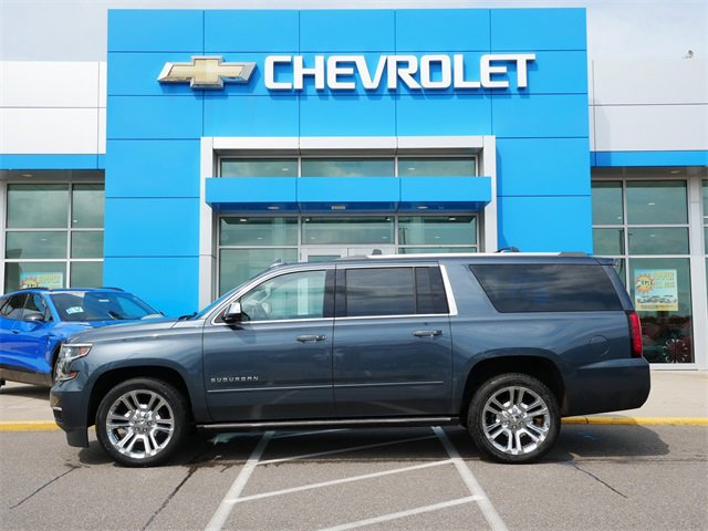 Used 2020 Chevrolet Suburban Premier with VIN 1GNSKJKJ7LR134493 for sale in Roseville, Minnesota