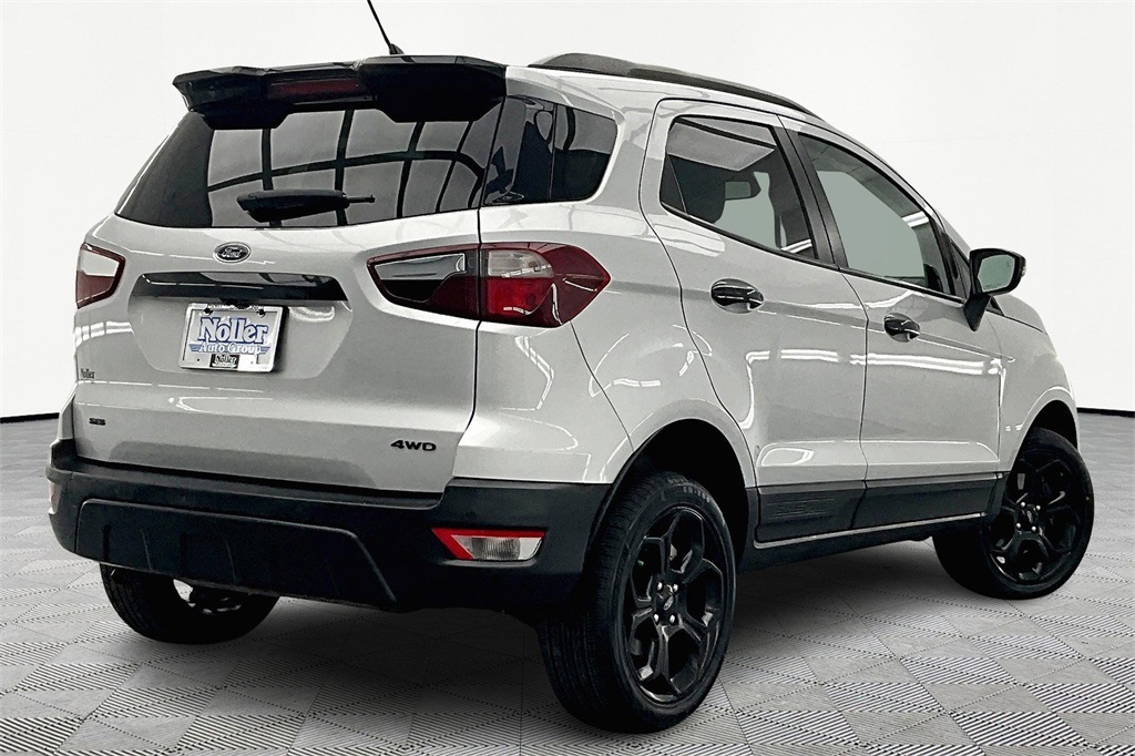 2021 Ford EcoSport SES photo 2