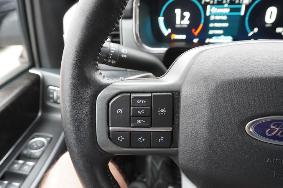 Used 2022 Black Ford Lariat image 33