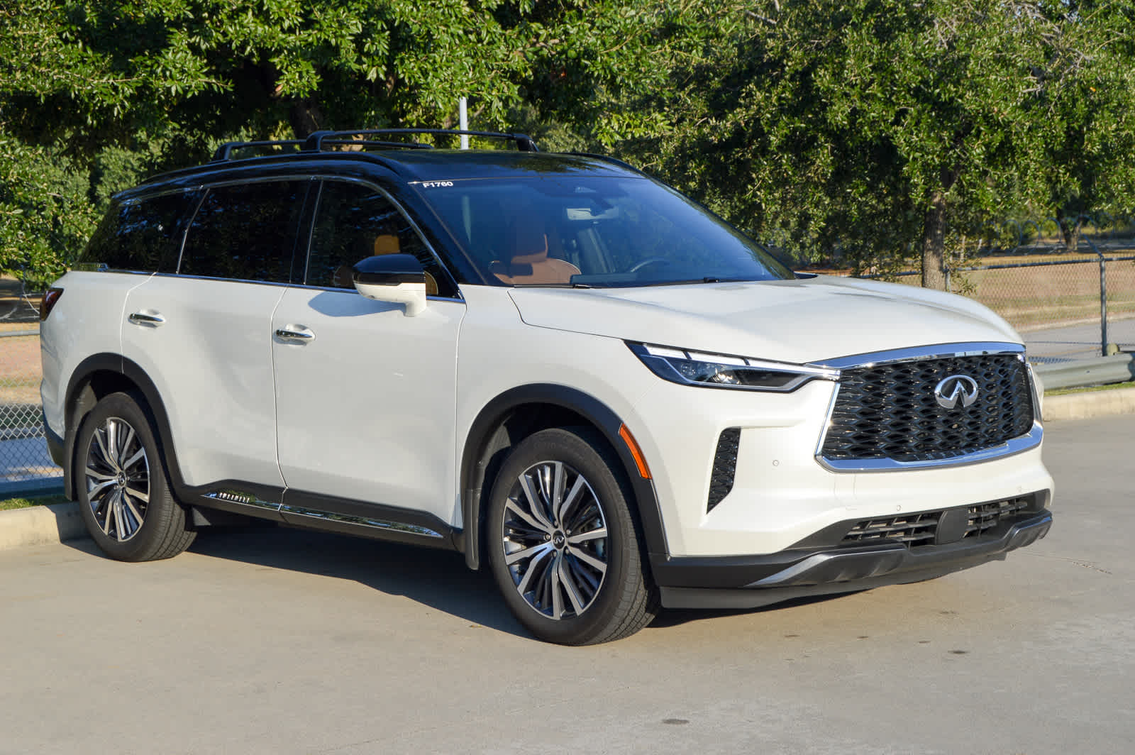 2025 Infiniti QX60 Autograph photo 3