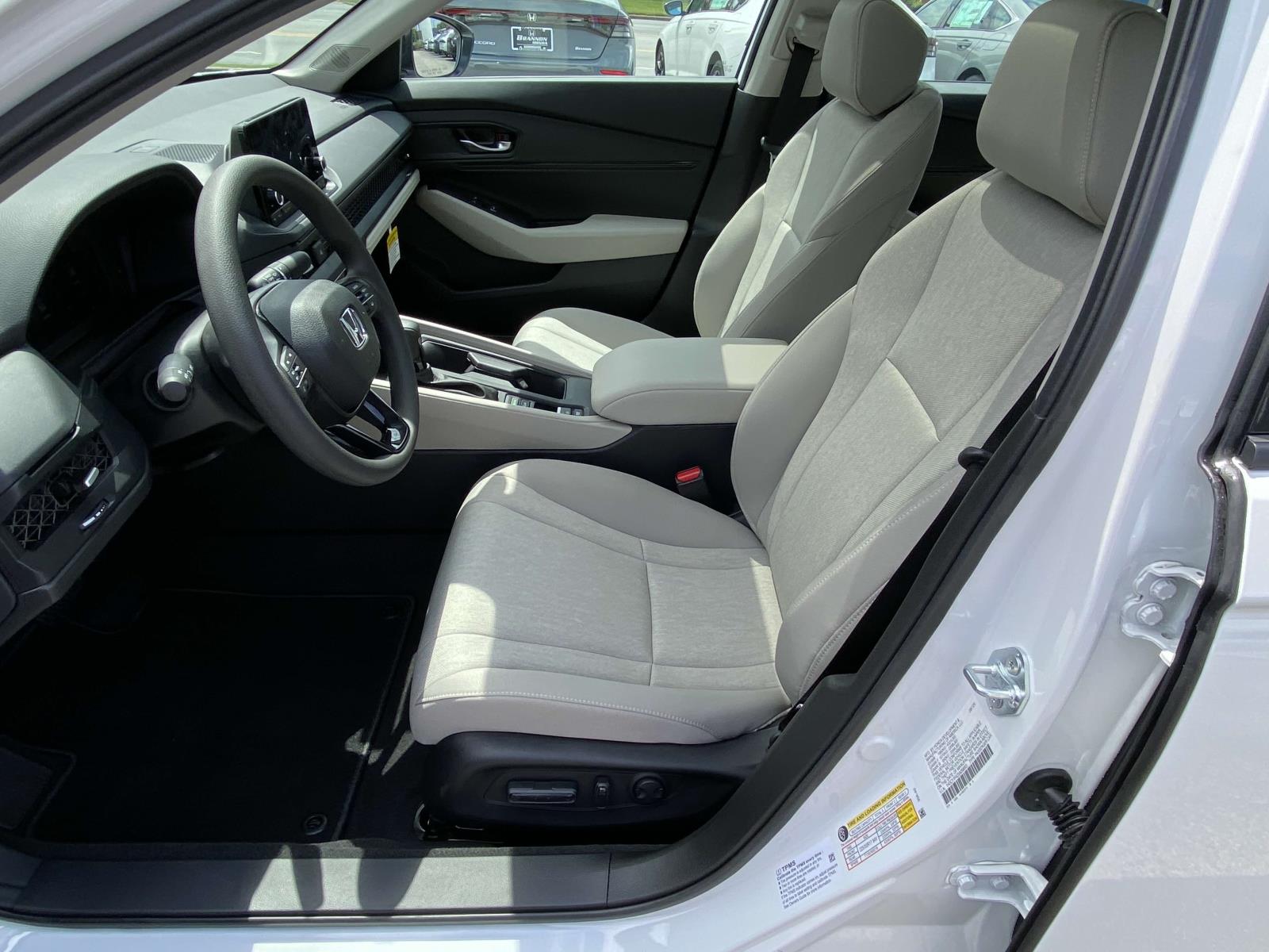 2025 Honda Accord SE photo 7