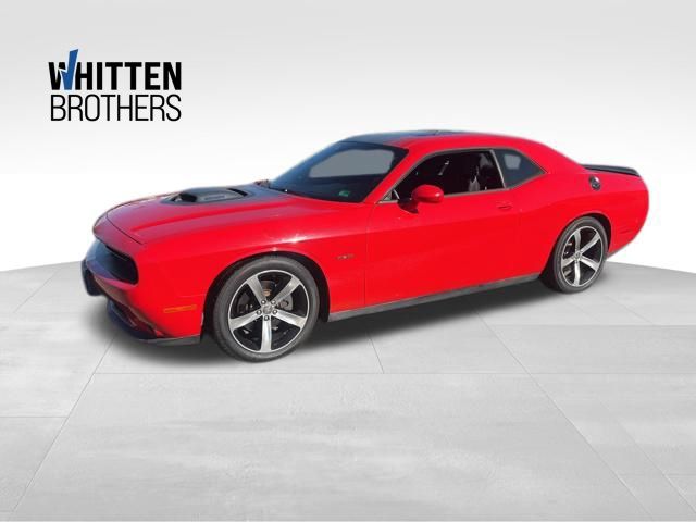 2015 Dodge Challenger R/T's photo
