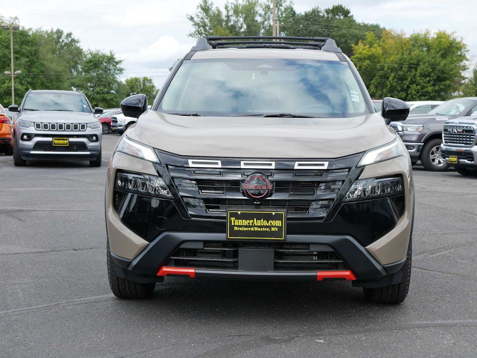 2026 Nissan Rogue SV photo 2