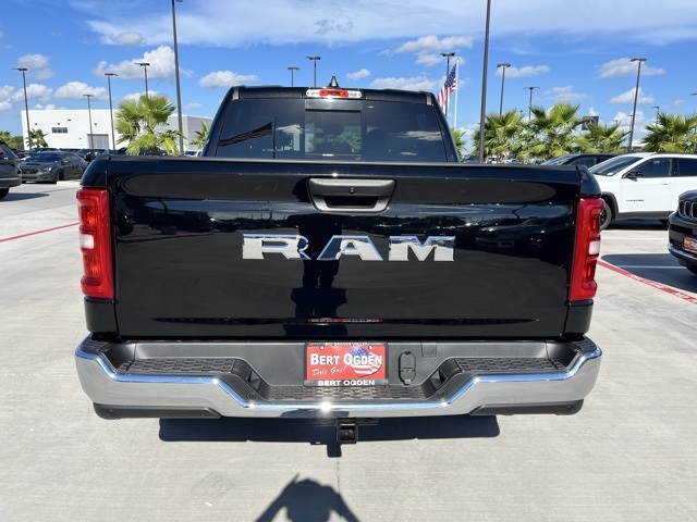 2025 Ram 1500 Tradesman photo 4