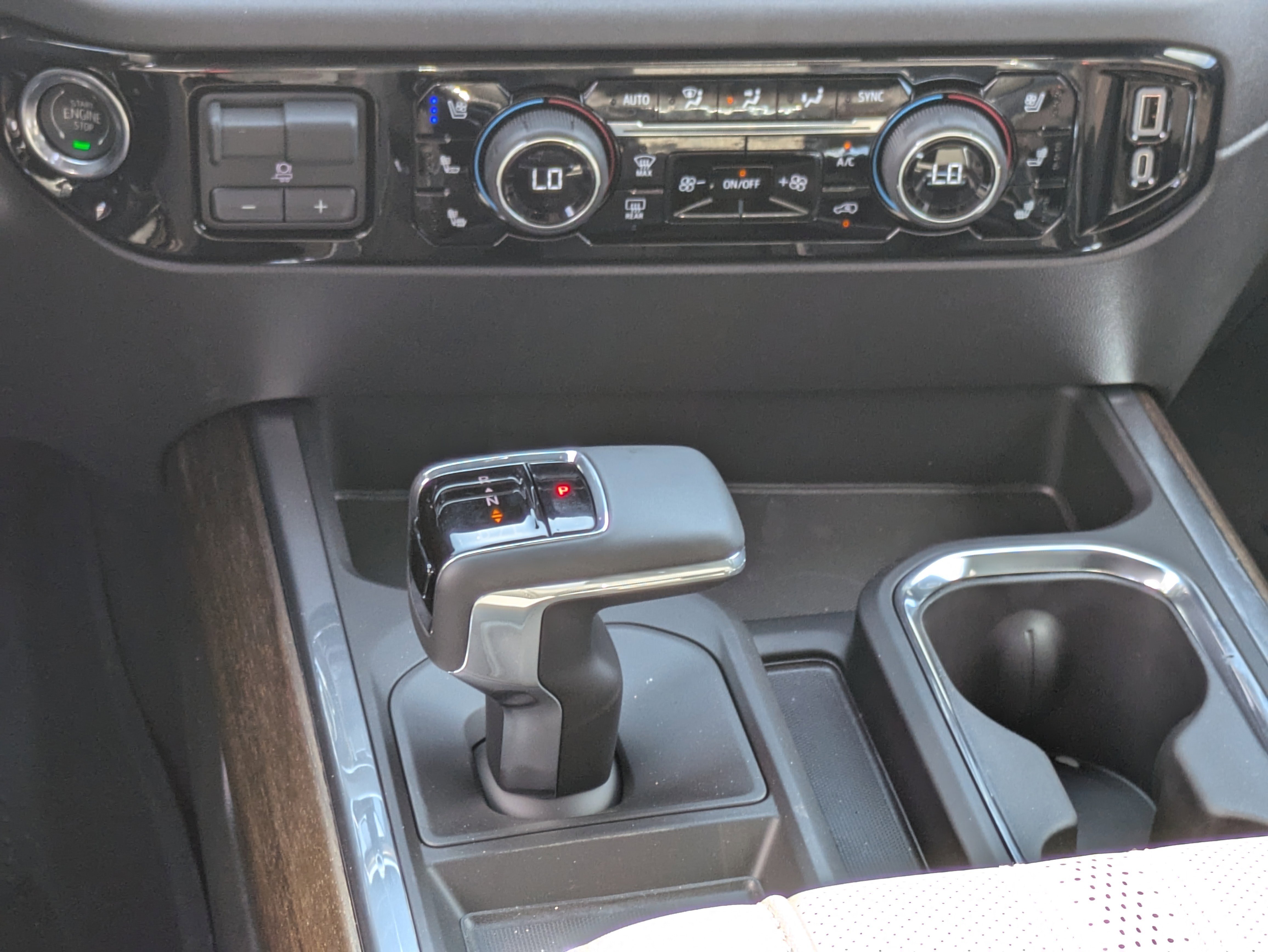 2026 Chevrolet Silverado 1500 High Country photo 5