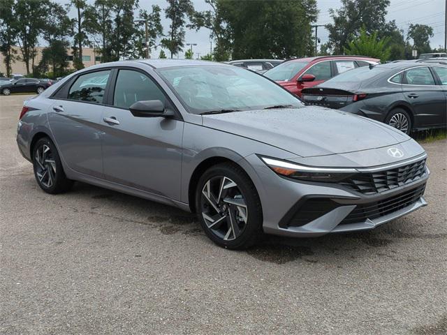 2025 Hyundai Elantra SEL Sport photo 3