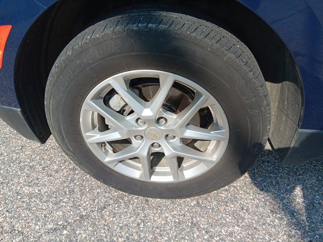 2022 Chevrolet Equinox LT photo 3