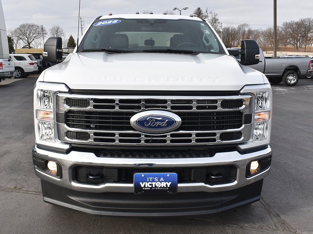 2025 Ford F-350 XLT photo 24