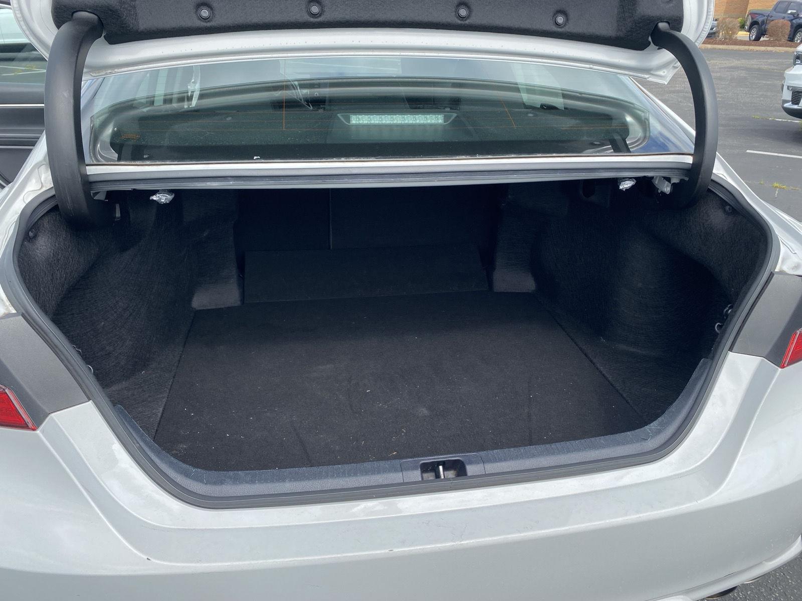 2023 Toyota Camry SE photo 16