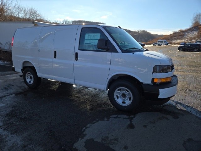 2025 Chevrolet Express Cargo Work Van's photo