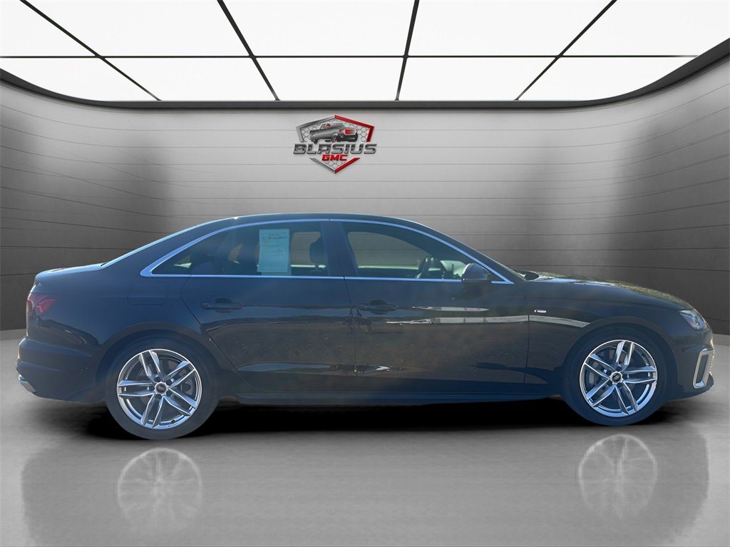 2023 Audi A4 Premium Plus 45 TFSI S line Quattro photo 6