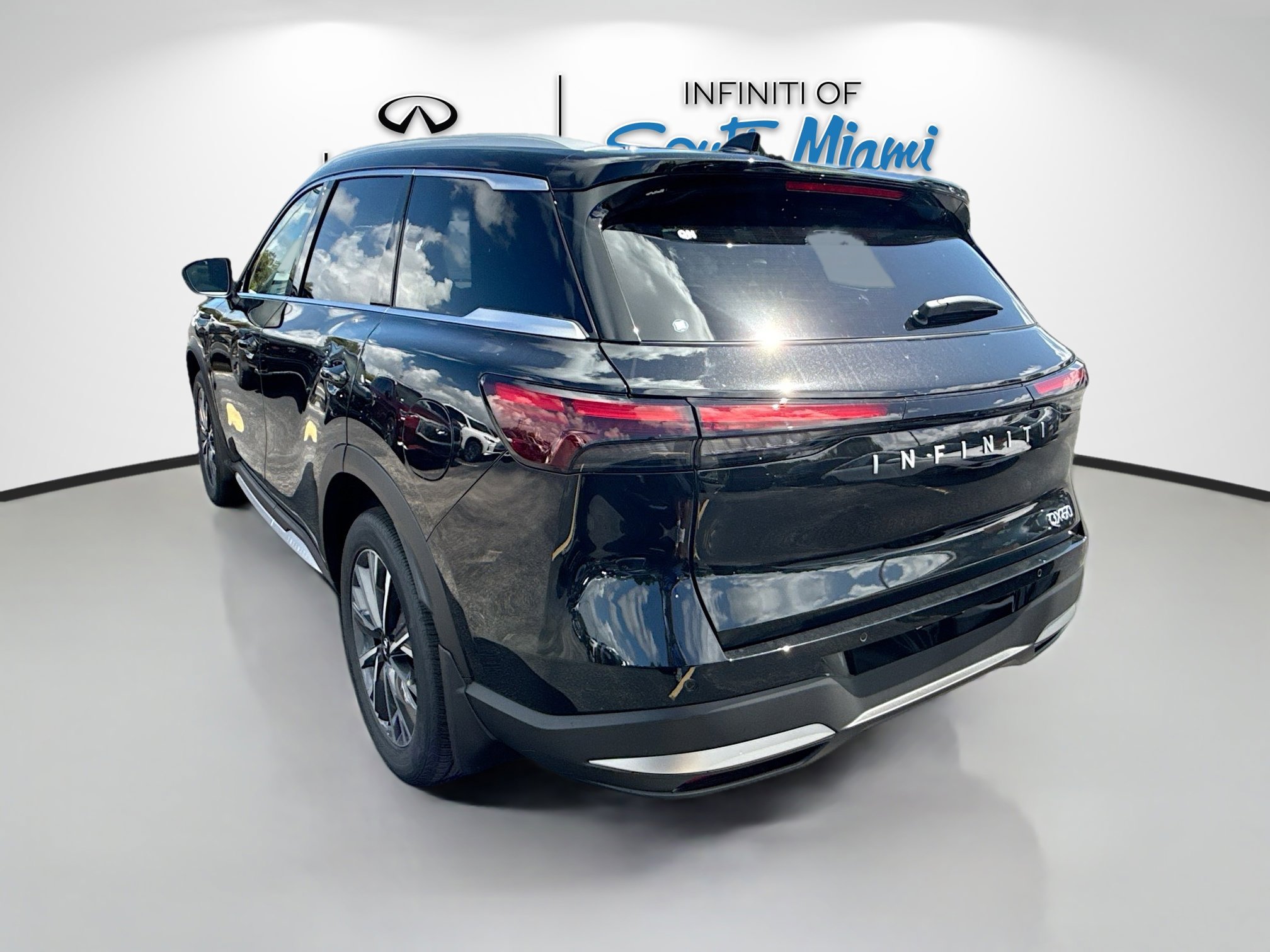 2026 Infiniti QX60 Luxe photo 3