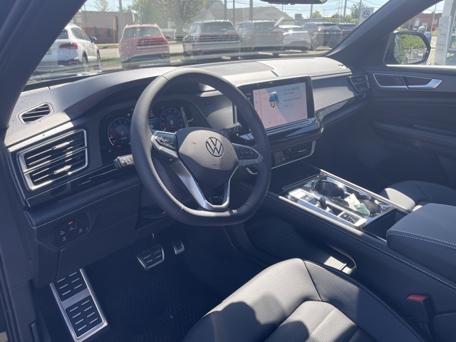 2026 Volkswagen Atlas Cross Sport SEL R-Line photo 12