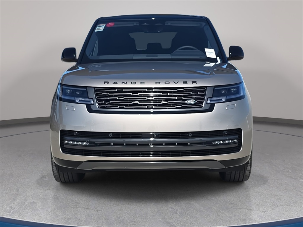 2025 Land Rover Range Rover SE photo 2