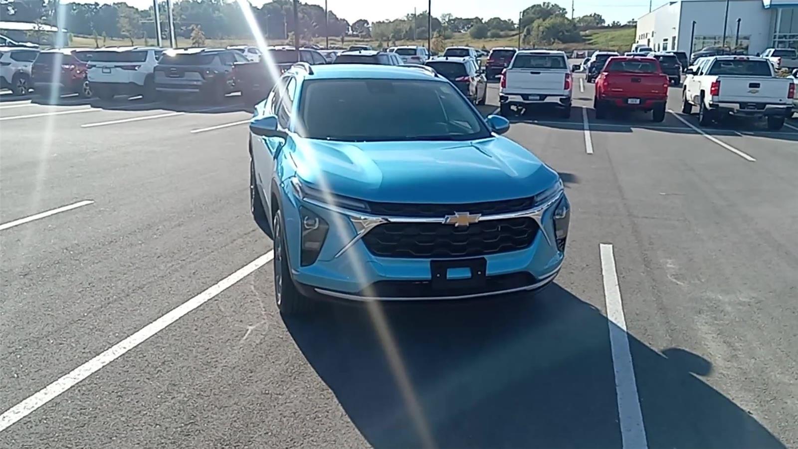 2026 Chevrolet Trax LT photo 3