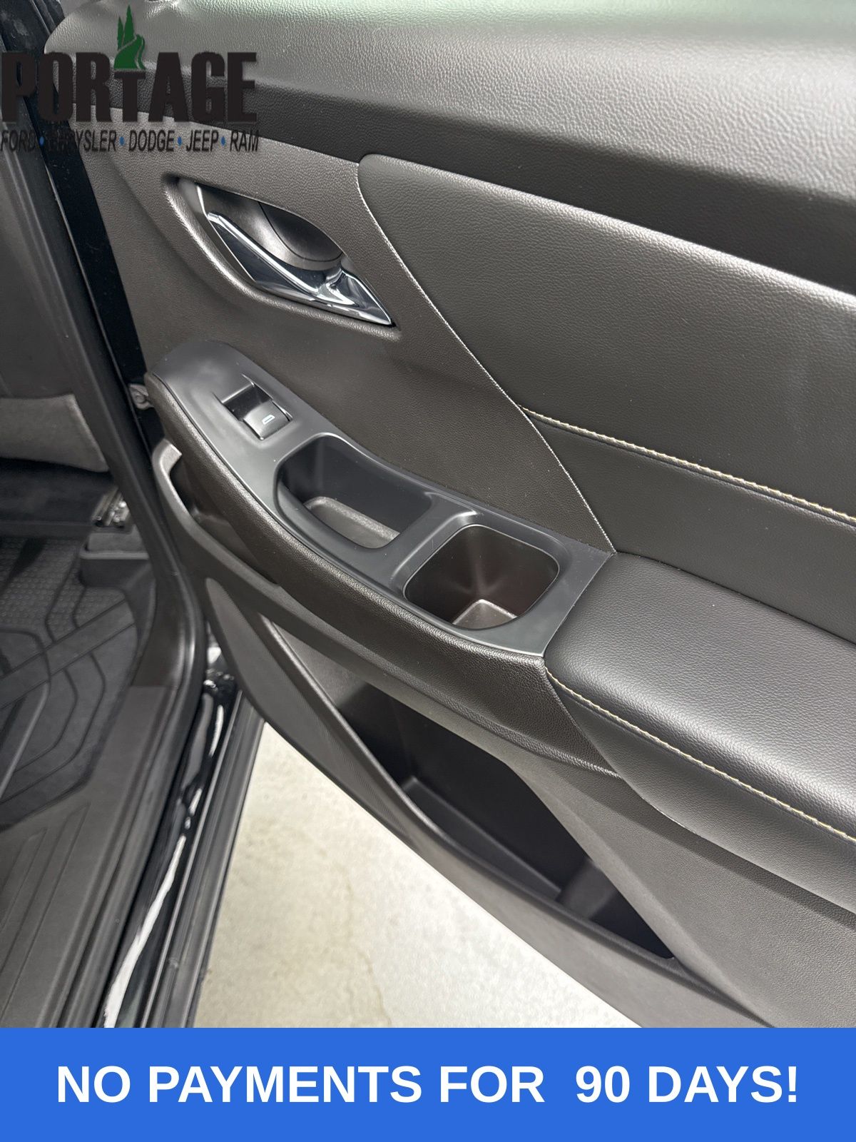 2021 Chevrolet Traverse Leather photo 28