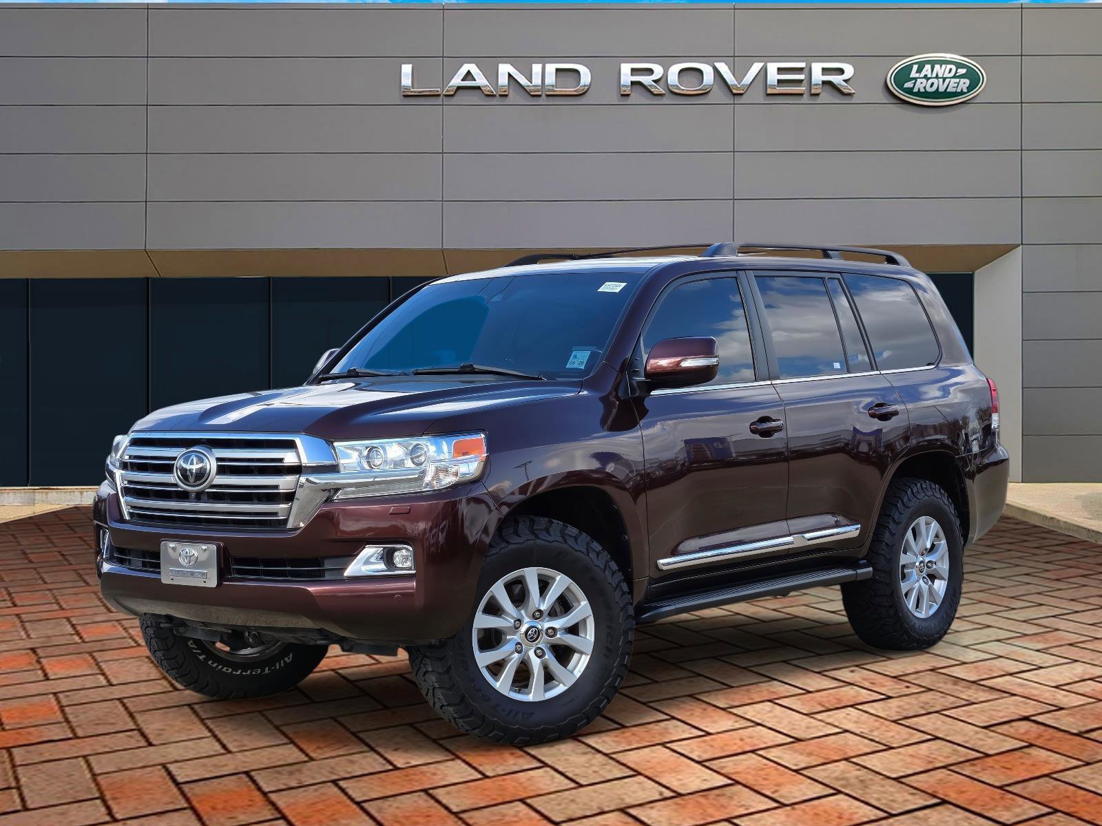 2017 Toyota Land Cruiser Base's photo