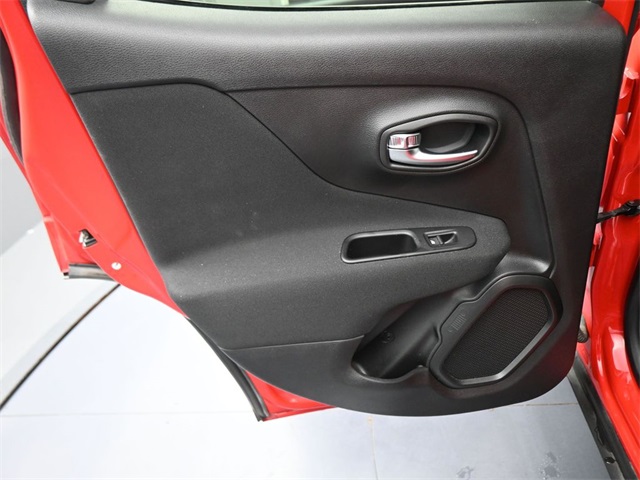 2021 Jeep Renegade Latitude photo 36