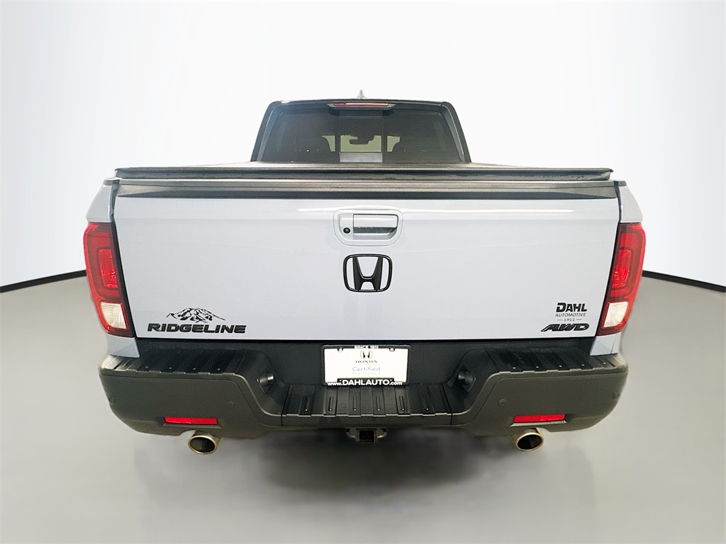 2023 Honda Ridgeline Black Edition photo 2