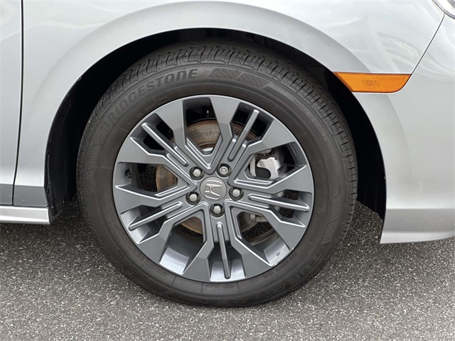 2025 Honda Odyssey Touring photo 4