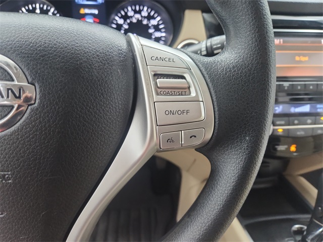 2016 Nissan Rogue SV photo 24