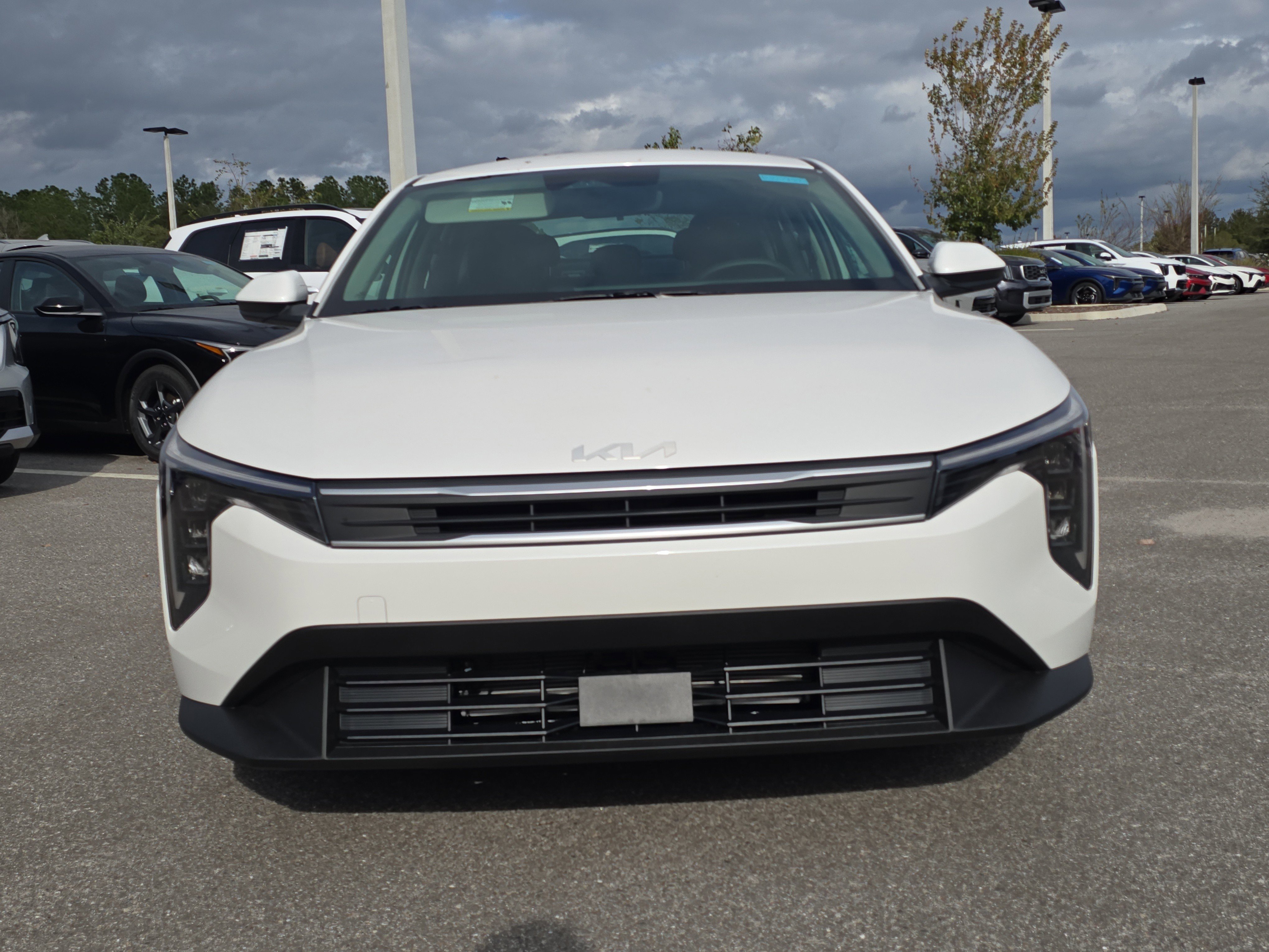 2025 Kia K4 LXS photo 2