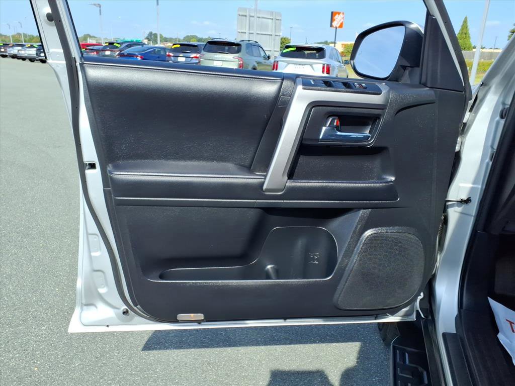 2024 Toyota 4Runner SR5 photo 8