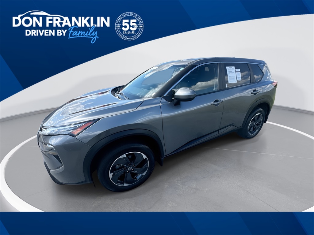 2025 Nissan Rogue SV's photo