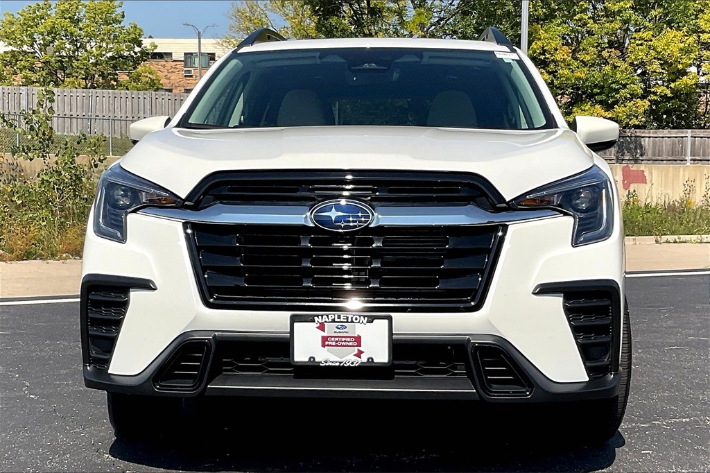 2025 Subaru Ascent Premium photo 2