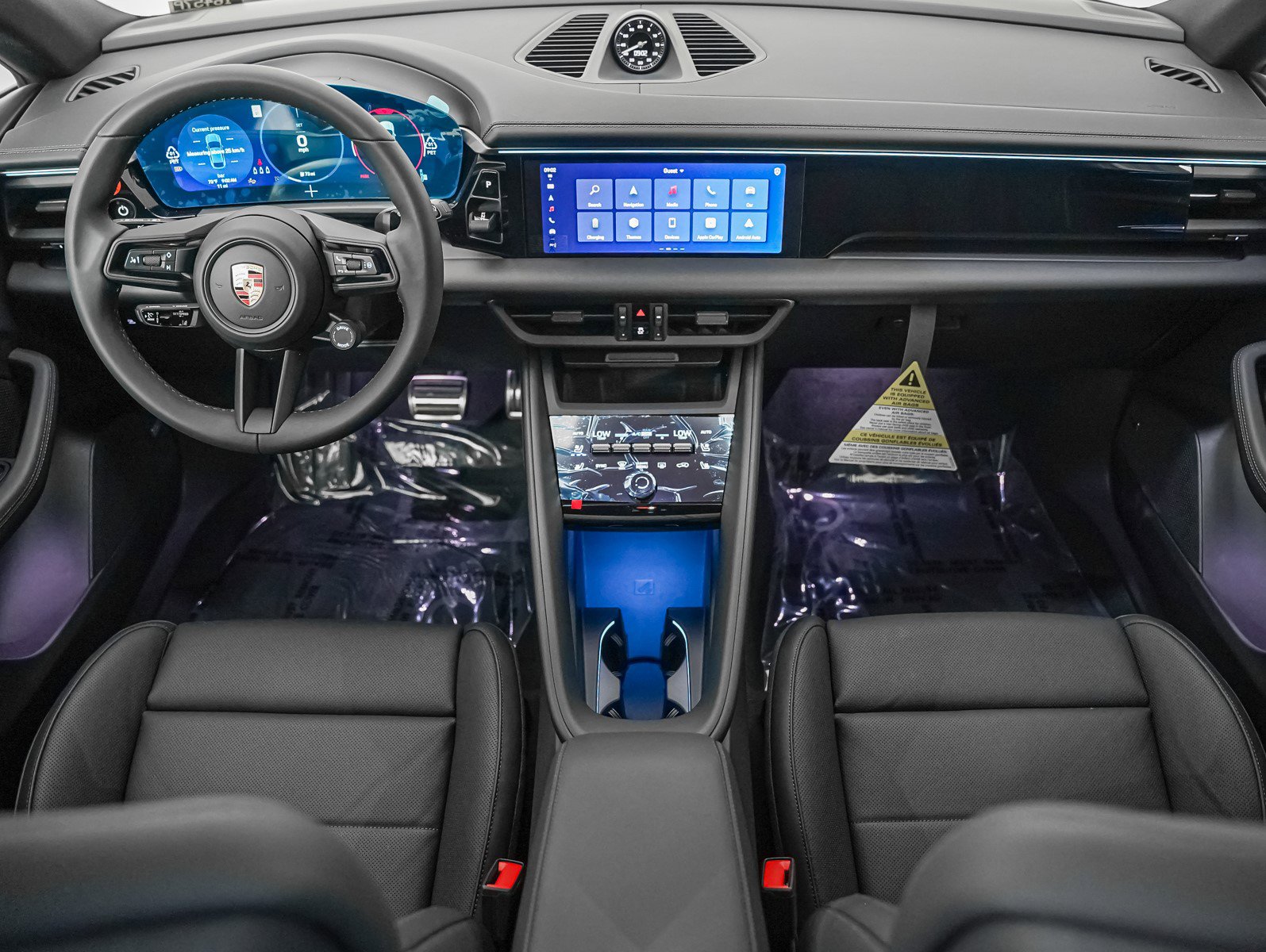2025 Porsche Macan Electric photo 13
